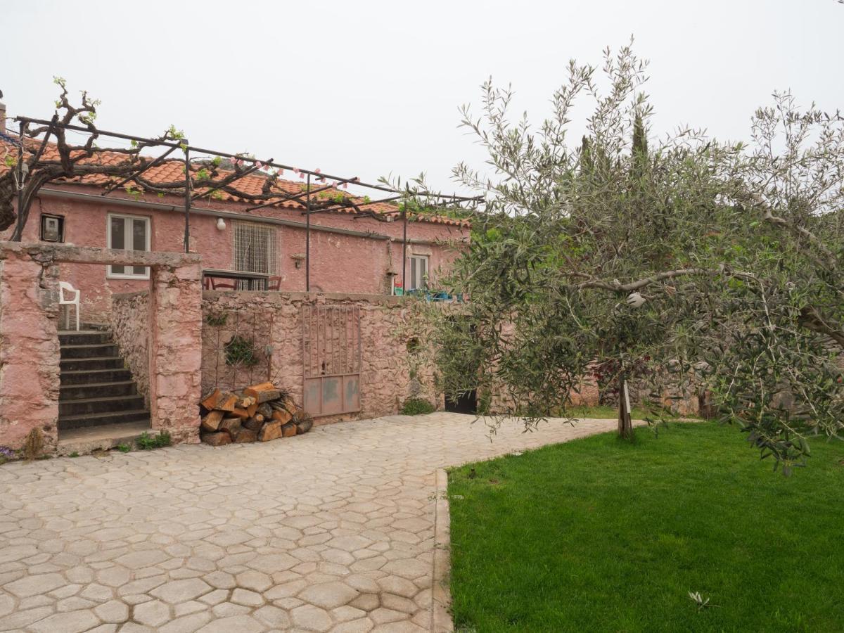 Vintage Stone-Built Country Cottage In Richea Kouloureika Eksteriør billede
